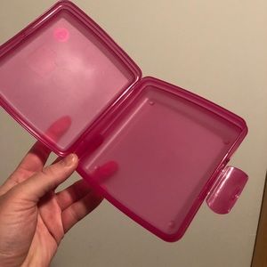 Tupperware sandwich keepers